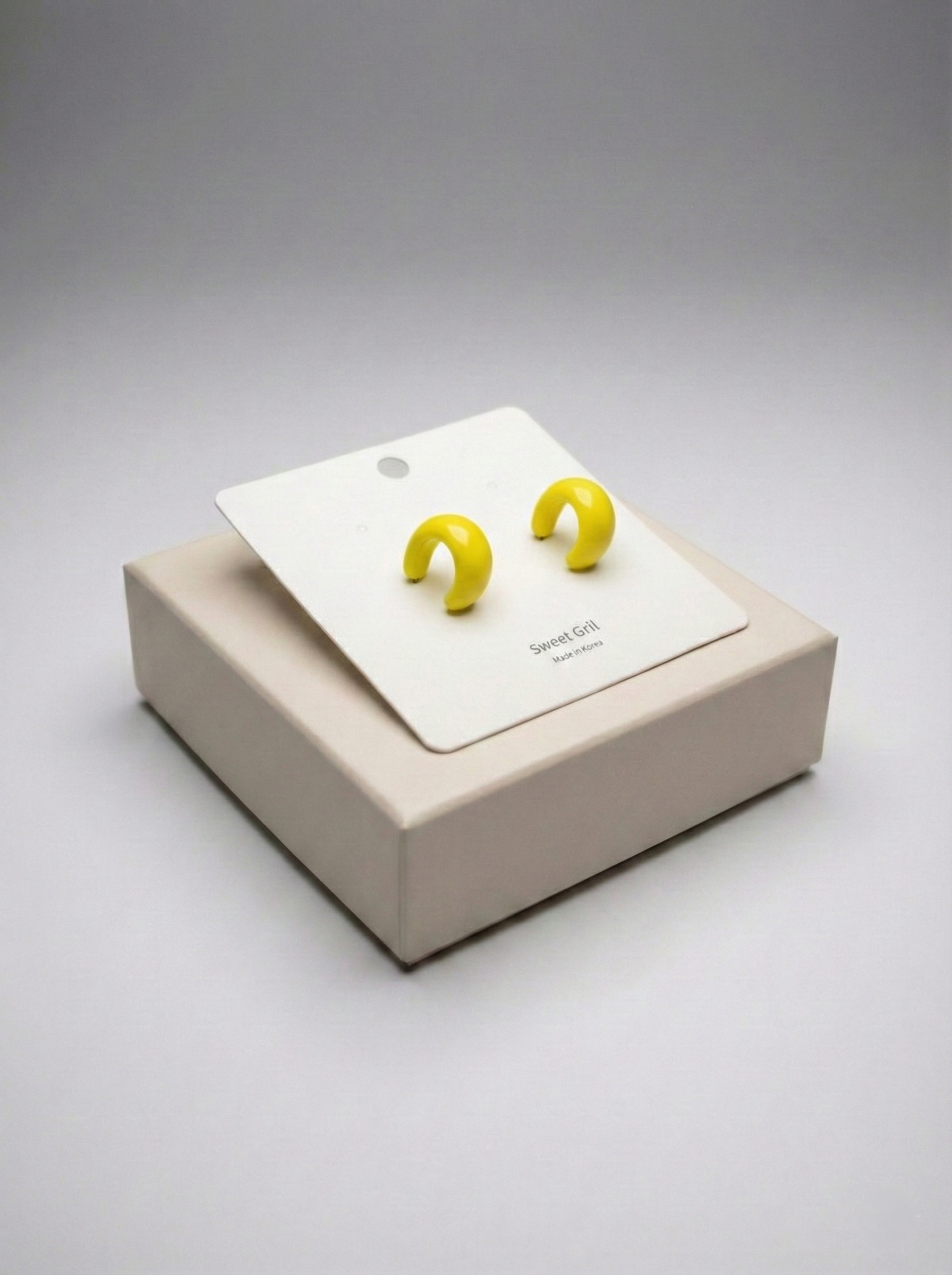 Lucid Curve Stud Earrings