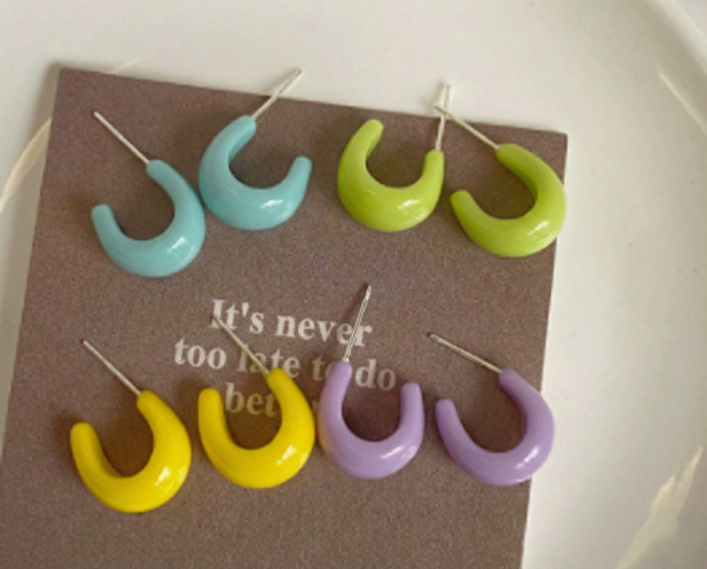 Lucid Curve Stud Earrings