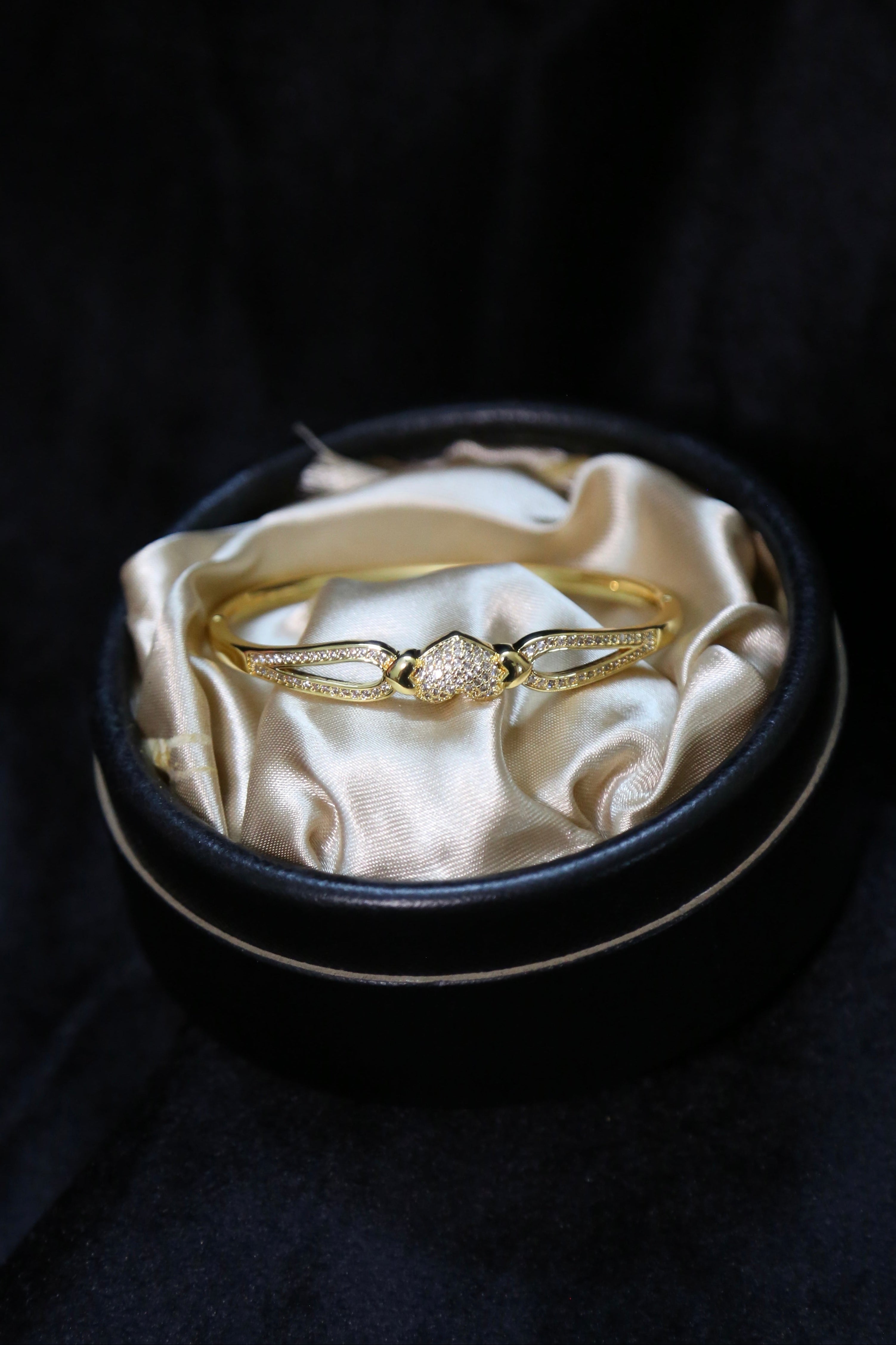 Amore Glow Bracelet
