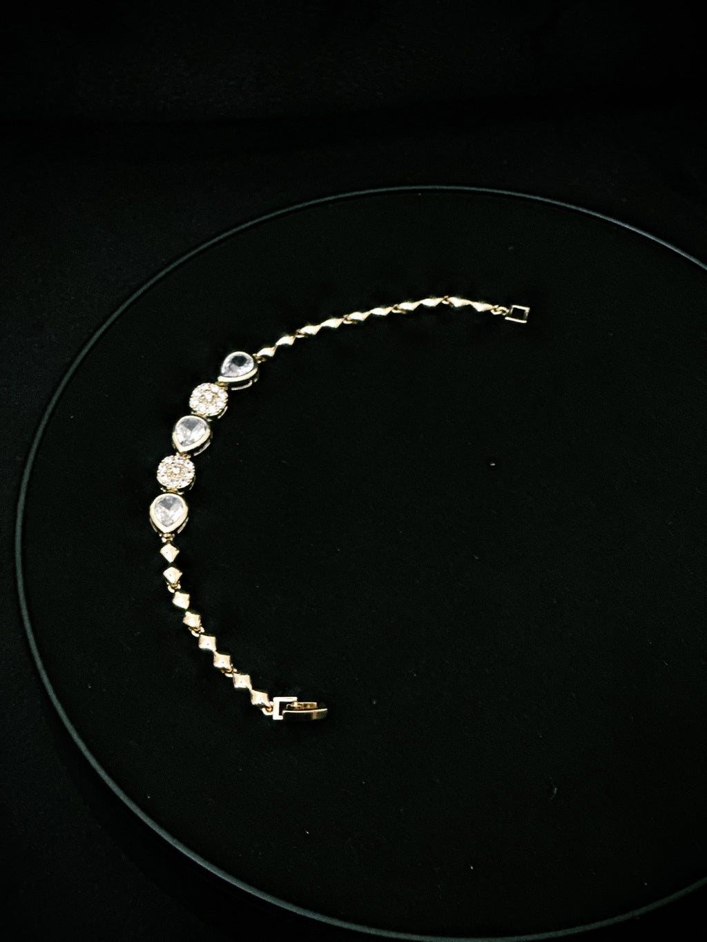 Gilded Heart Shimmer Bracelet