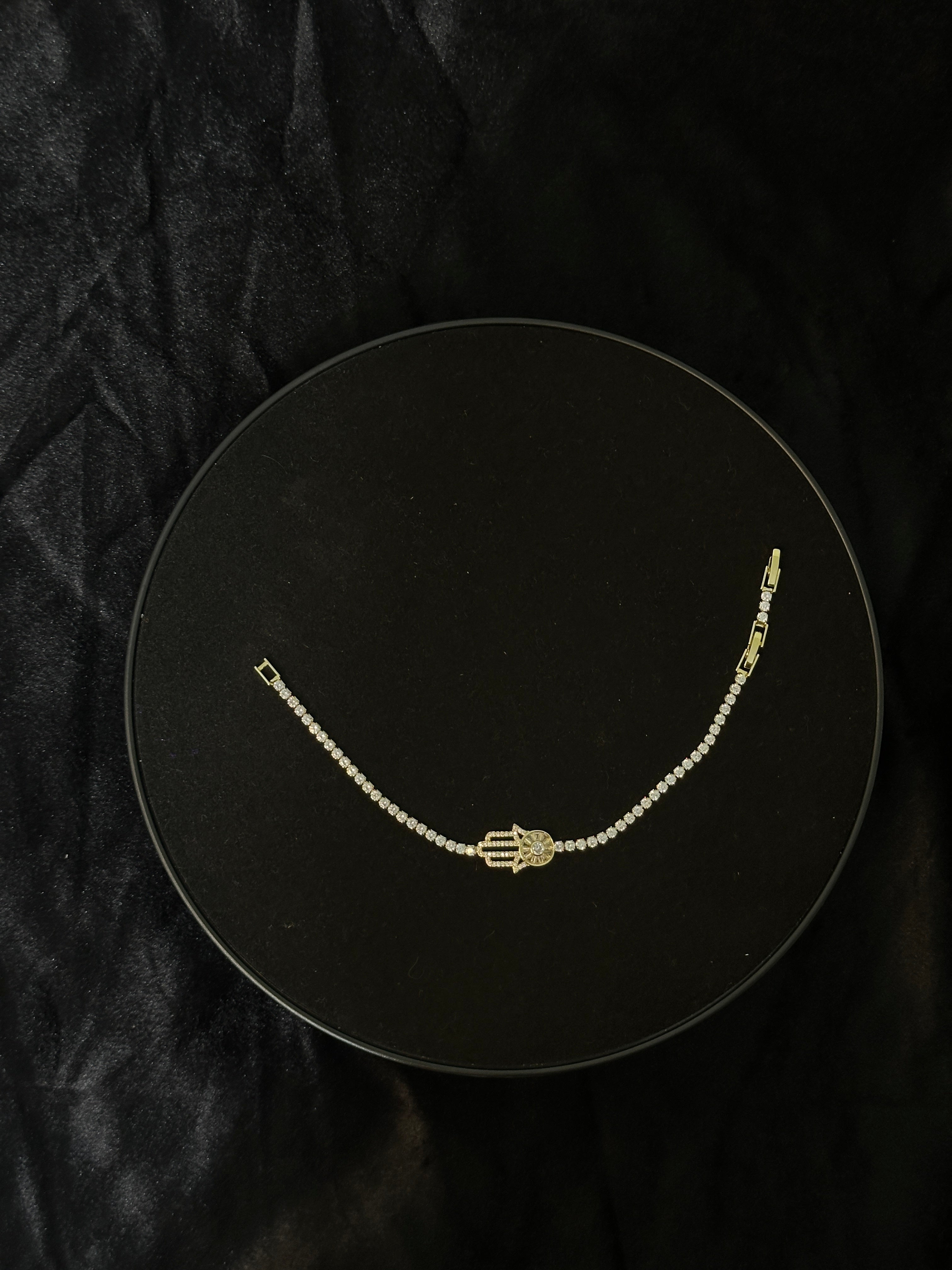 Lunara Crystal Pendant Bracelet