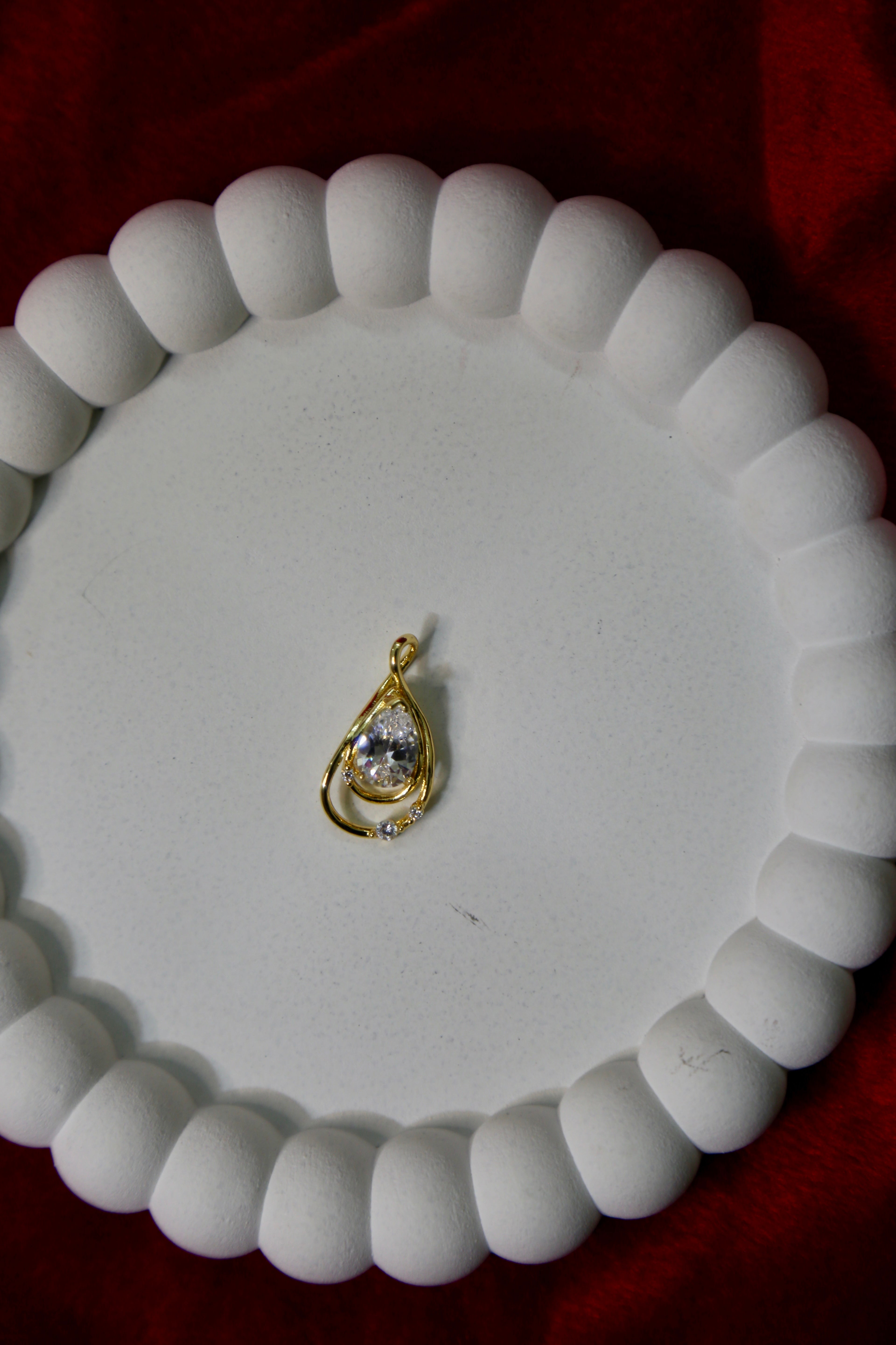 The Teardrop Illusion Pendant