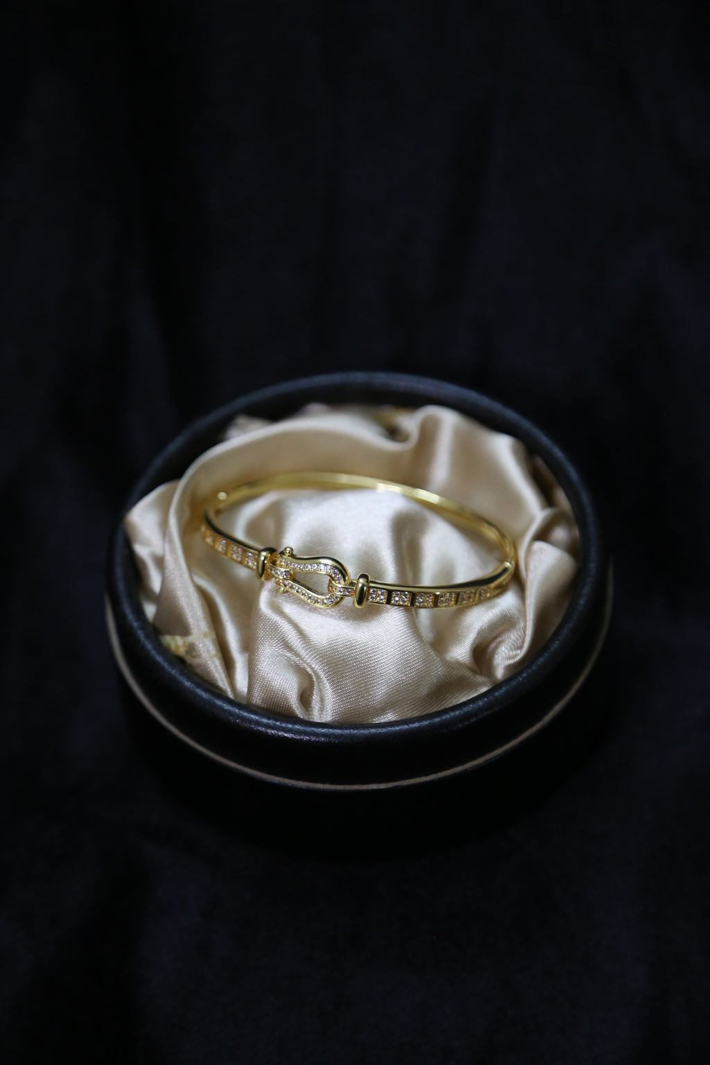 Majestic Arc Bracelet