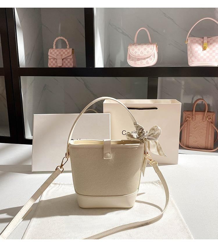 Chaease & Katie Embroidery Bucket Bag