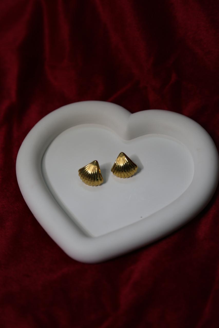 Siren Shell Studs