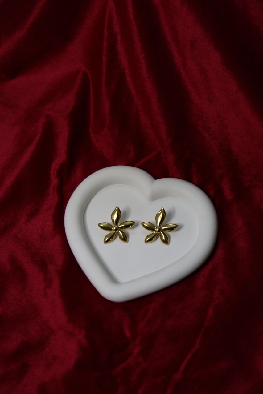 The Plumeria Point Studs